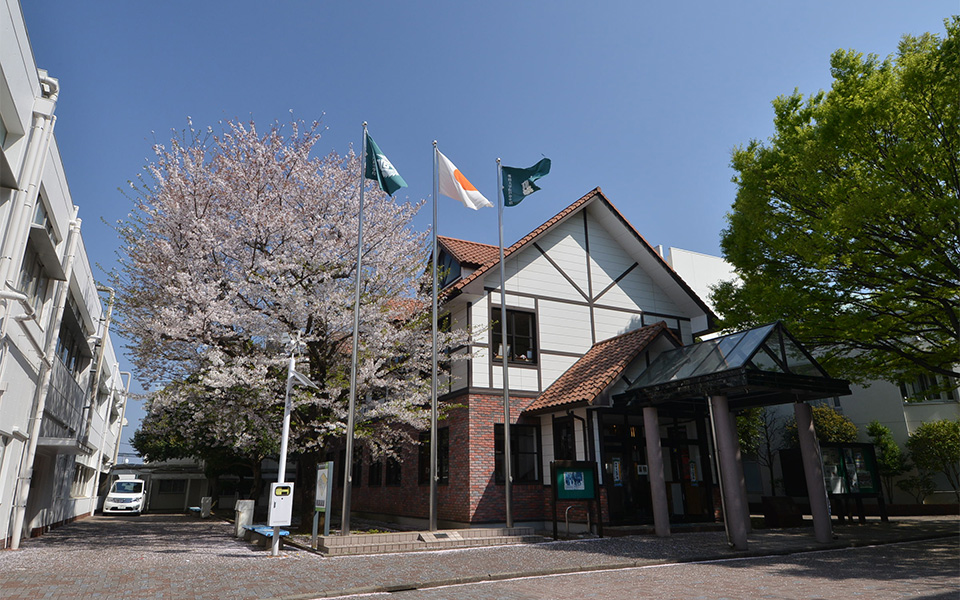 アンビションホール