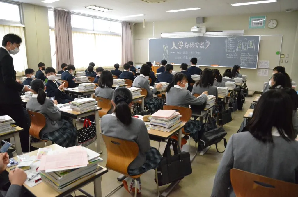 中学校　第２４回入学式9
