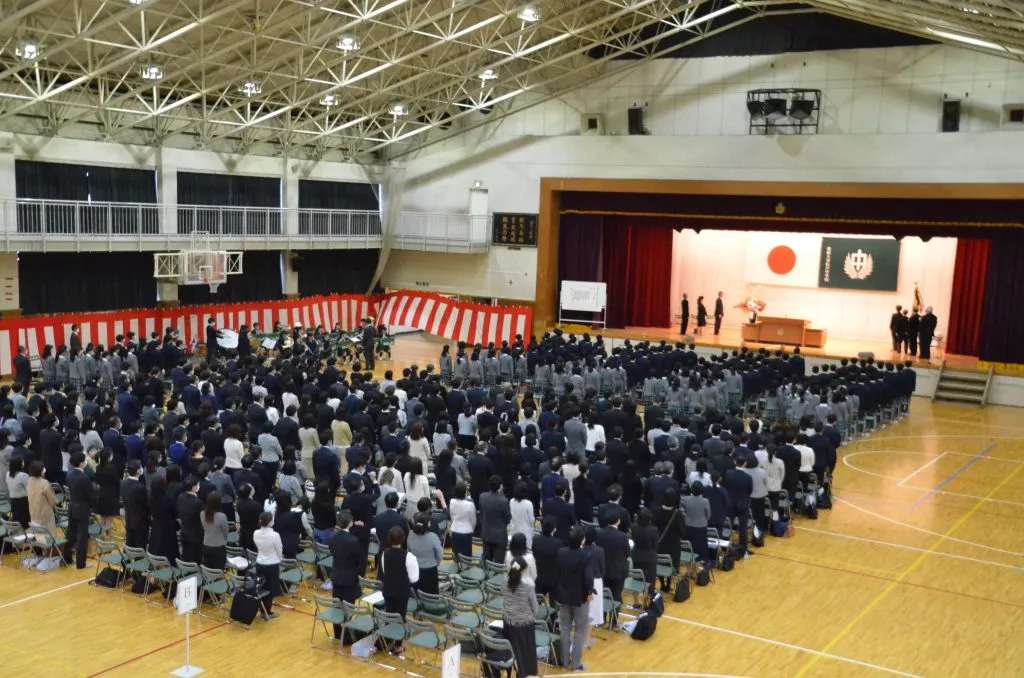 中学校　第２４回入学式1