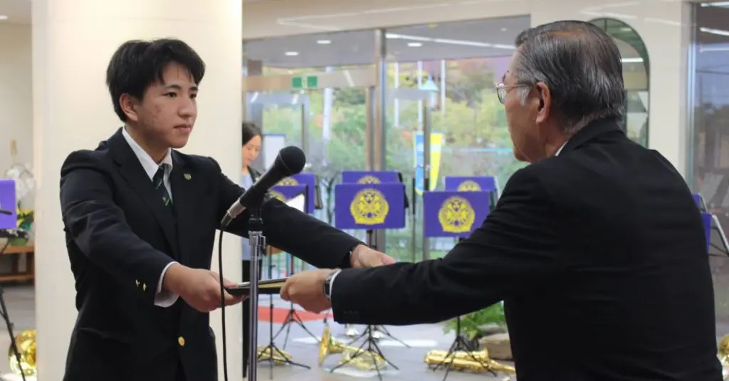 仙台育英学園高校に「小さな親切」実行章贈呈_01